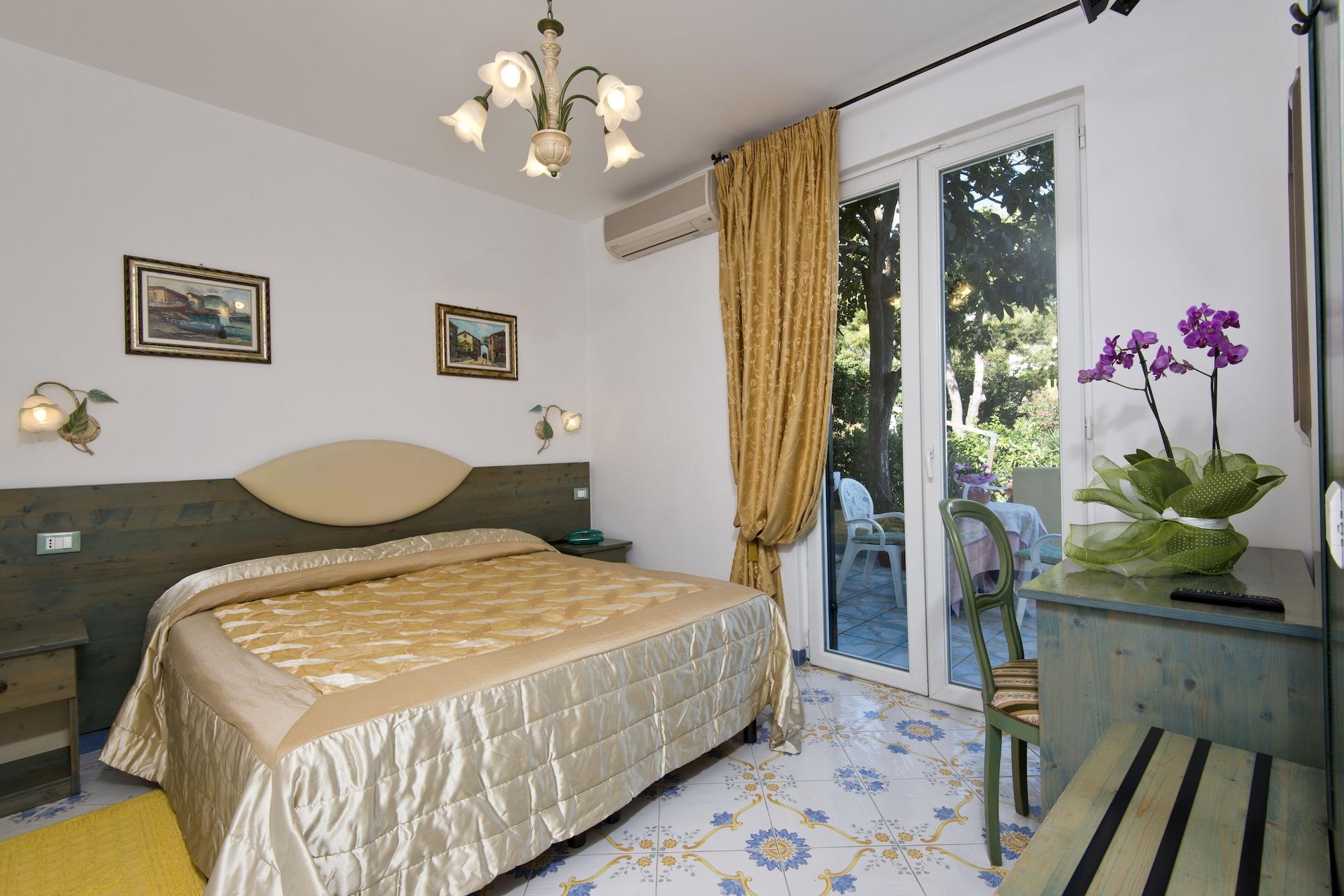 Hotel Giardino Delle Ninfe E La Fenice Ischia Ngoại thất bức ảnh