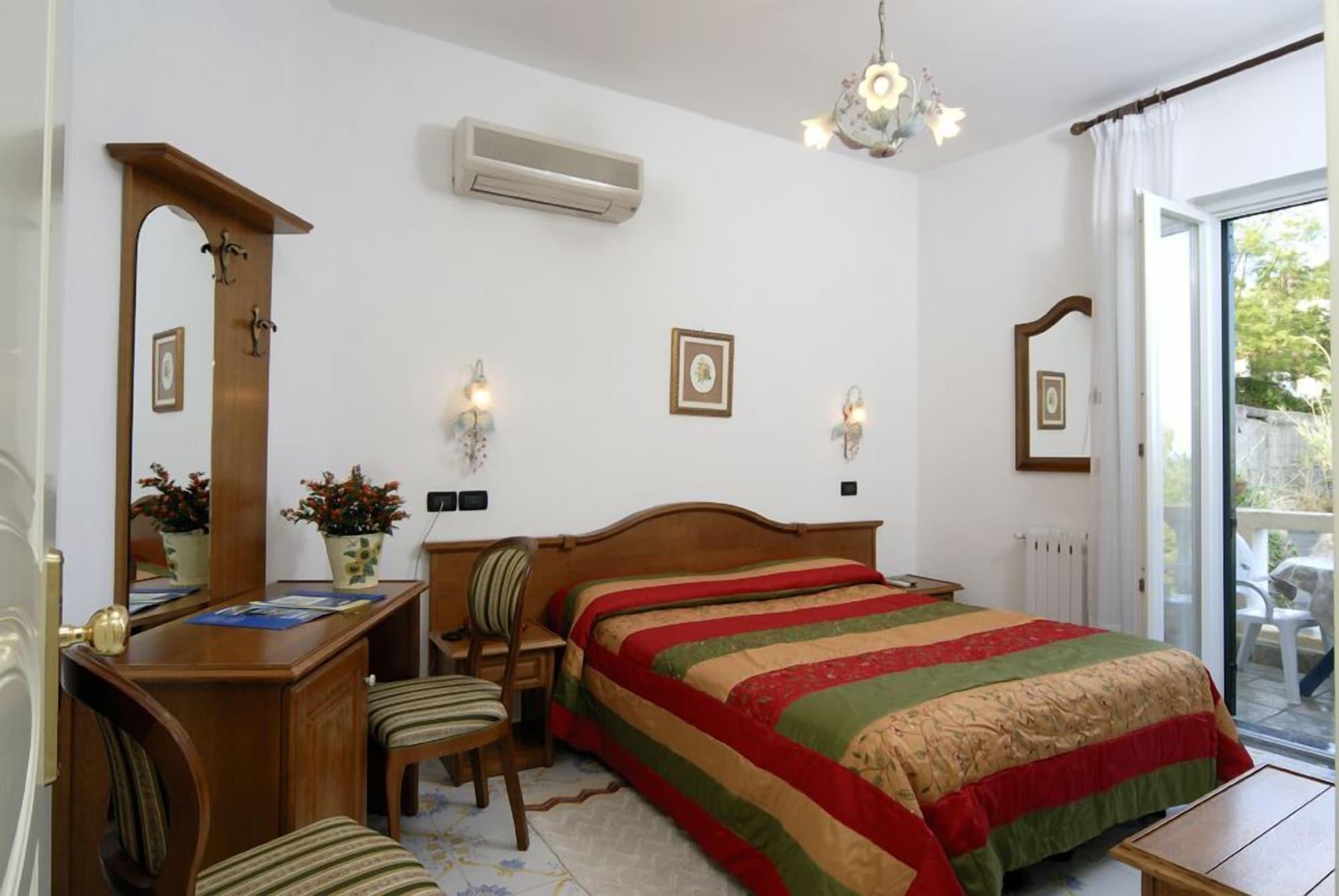Hotel Giardino Delle Ninfe E La Fenice Ischia Ngoại thất bức ảnh
